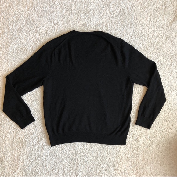 Merino Wool-Blend V-Neck Sweater - Picture 4 of 5